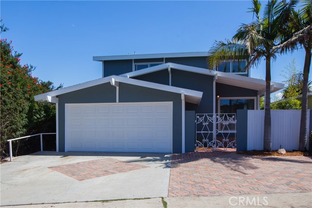 420 Camino Real, Redondo Beach, California 90277, 4 Bedrooms Bedrooms, ,2 BathroomsBathrooms,Residential,Sold,Camino Real,SB18067111