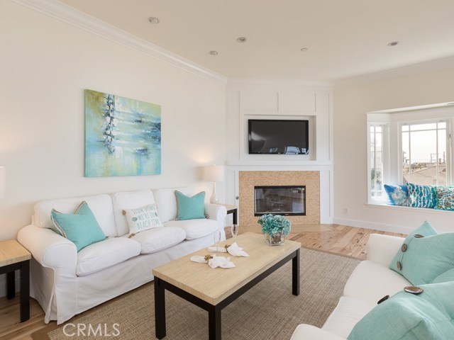 2816 Crest Drive, Manhattan Beach, California 90266, 3 Bedrooms Bedrooms, ,2 BathroomsBathrooms,Residential,Sold,Crest,SB18126407