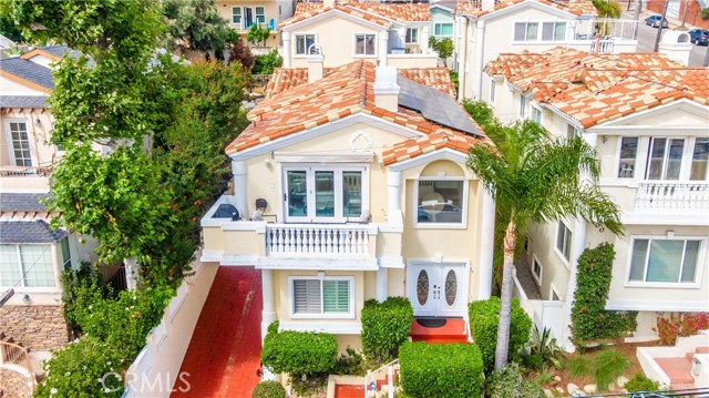 702 Juanita Avenue, Redondo Beach, California 90277, 4 Bedrooms Bedrooms, ,3 BathroomsBathrooms,Residential,Sold,Juanita,PW20121248