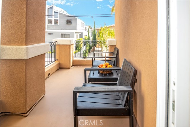 1129 Cypress Avenue, Hermosa Beach, California 90254, 4 Bedrooms Bedrooms, ,2 BathroomsBathrooms,Residential,Sold,Cypress,SB20211867