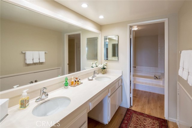 4 Peartree Lane, Rolling Hills Estates, California 90274, 3 Bedrooms Bedrooms, ,2 BathroomsBathrooms,Residential,Sold,Peartree,PV19149316