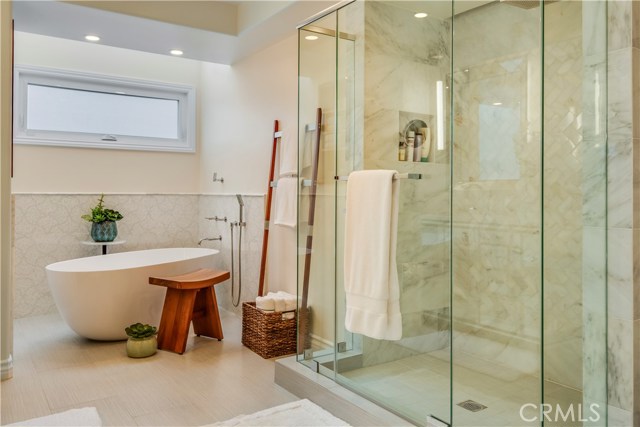 305 3rd Street, Manhattan Beach, California 90266, 3 Bedrooms Bedrooms, ,3 BathroomsBathrooms,Residential,Sold,3rd,SB19071927