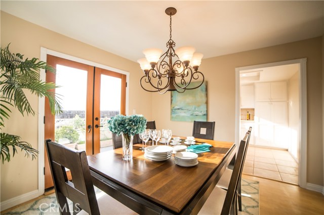 110 Guadalupe Avenue, Redondo Beach, California 90277, 3 Bedrooms Bedrooms, ,3 BathroomsBathrooms,Residential,Sold,Guadalupe,SB18068186