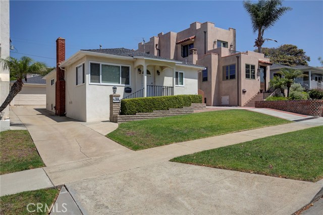 703 Avenue C, Redondo Beach, California 90277, 3 Bedrooms Bedrooms, ,1 BathroomBathrooms,Residential,Sold,Avenue C,SB18211261