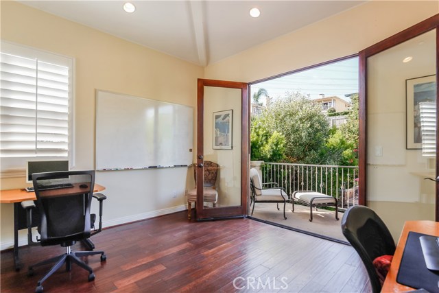 808 Maria Avenue, Redondo Beach, California 90277, 4 Bedrooms Bedrooms, ,3 BathroomsBathrooms,Residential,Sold,Maria,SB17180173