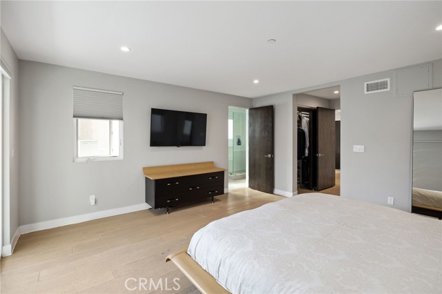 319 34th Place, Manhattan Beach, California 90266, 3 Bedrooms Bedrooms, ,3 BathroomsBathrooms,Residential,Sold,34th,PV21029643