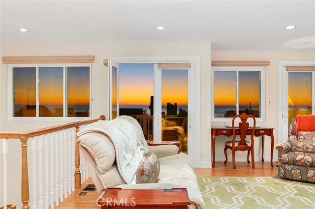 429 Bayview Drive, Hermosa Beach, California 90254, 3 Bedrooms Bedrooms, ,3 BathroomsBathrooms,Residential,Sold,Bayview,SB18034474