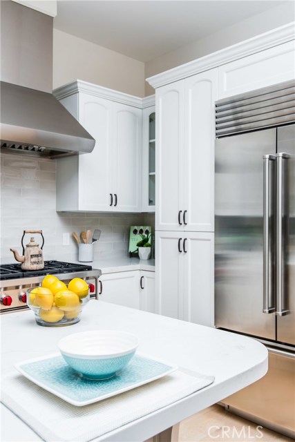 105 Juanita Avenue, Redondo Beach, California 90277, 4 Bedrooms Bedrooms, ,3 BathroomsBathrooms,Residential,Sold,Juanita,SB17254045