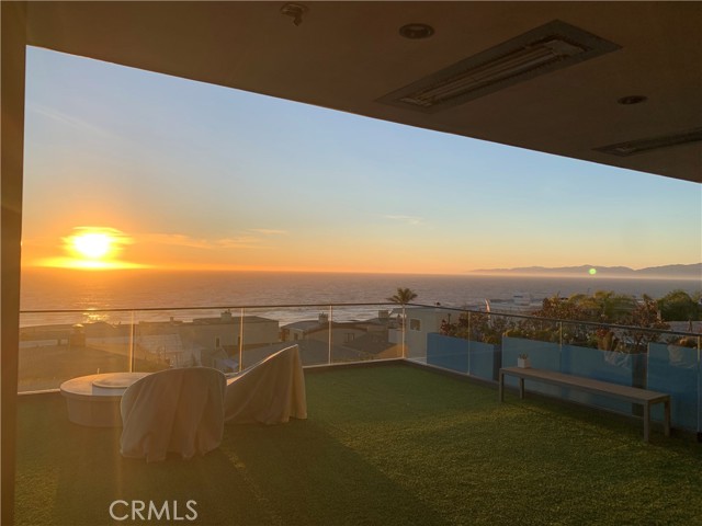 301 25th Avenue, Manhattan Beach, California 90266, 3 Bedrooms Bedrooms, ,3 BathroomsBathrooms,Residential,Sold,25th,SB21030282