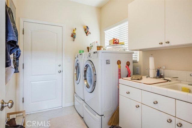 702 Juanita Avenue, Redondo Beach, California 90277, 4 Bedrooms Bedrooms, ,3 BathroomsBathrooms,Residential,Sold,Juanita,PV17180405