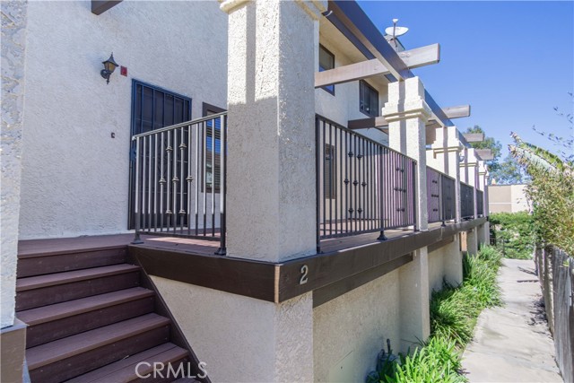 Welcome to 2101 Vanderbilt Lane #2