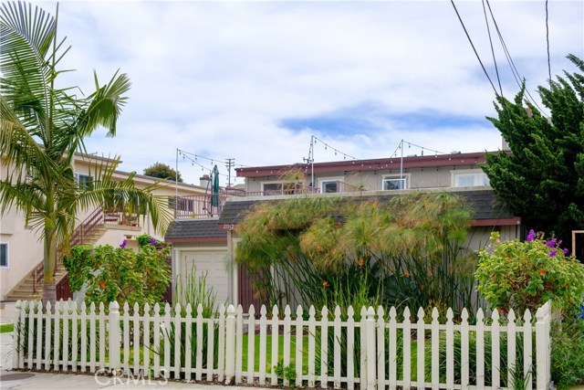 2012 Carnegie Lane, Redondo Beach, California 90278, 2 Bedrooms Bedrooms, ,2 BathroomsBathrooms,Residential,Sold,Carnegie,CV19081657