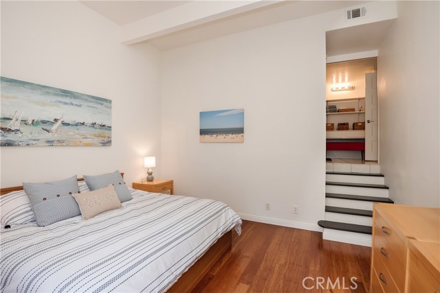 842 1st Street, Hermosa Beach, California 90254, 2 Bedrooms Bedrooms, ,3 BathroomsBathrooms,Residential,Sold,1st,SB20131143