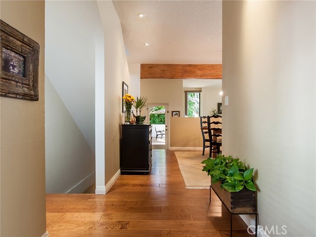 317 Broadway, Redondo Beach, California 90277, 3 Bedrooms Bedrooms, ,2 BathroomsBathrooms,Residential,Sold,Broadway,SB17224085