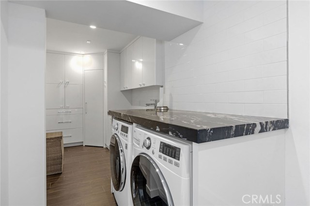 716 Manhattan Avenue, Manhattan Beach, California 90266, 3 Bedrooms Bedrooms, ,3 BathroomsBathrooms,Residential,Sold,Manhattan,SB20229192