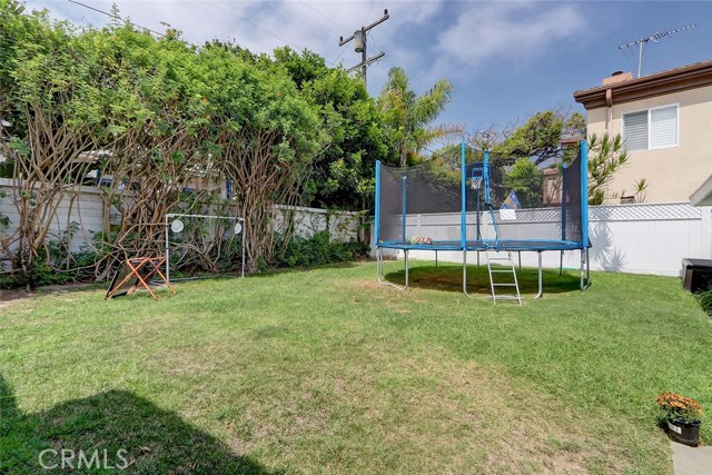 3513 Oak Avenue, Manhattan Beach, California 90266, 3 Bedrooms Bedrooms, ,1 BathroomBathrooms,Residential,Sold,Oak,SB20182757