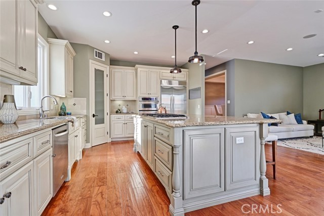 3524 Laurel Avenue, Manhattan Beach, California 90266, 5 Bedrooms Bedrooms, ,2 BathroomsBathrooms,Residential,Sold,Laurel,SB17280201