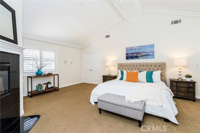 Double french doors lead out to spacious 2nd floor landing.