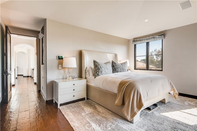 3305 Pine Avenue, Manhattan Beach, California 90266, 4 Bedrooms Bedrooms, ,1 BathroomBathrooms,Residential,Sold,Pine,SB20042109