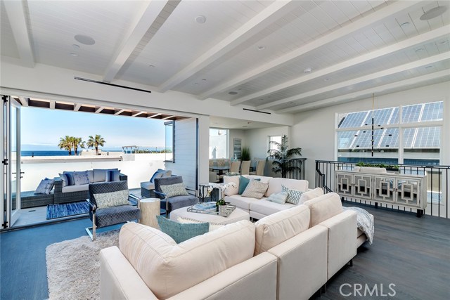 1121 Manhattan Ave, Hermosa Beach, California 90254, 4 Bedrooms Bedrooms, ,2 BathroomsBathrooms,Residential,Sold,Manhattan Ave,SB18116434