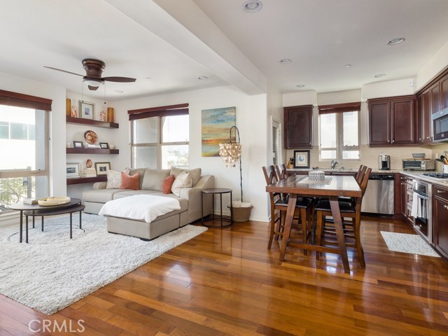 2 Bed Home for Sale in Hawthorne, California