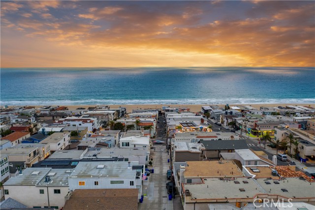 333 21st Place, Manhattan Beach, California 90266, 3 Bedrooms Bedrooms, ,3 BathroomsBathrooms,Residential,Sold,21st,SB21154619