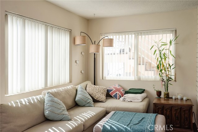 217 Moonstone Street, Manhattan Beach, California 90266, ,Residential Income,Sold,Moonstone,SB21005855