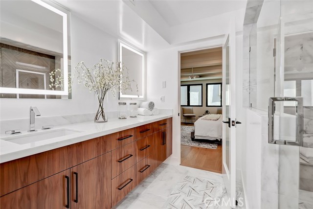 1705 Bayview Drive, Hermosa Beach, California 90254, 4 Bedrooms Bedrooms, ,2 BathroomsBathrooms,Residential,Sold,Bayview,SB20095687