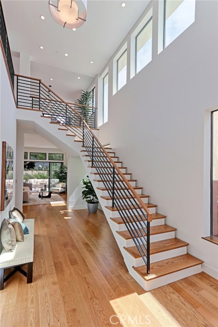 1154 6th Street, Hermosa Beach, California 90254, 4 Bedrooms Bedrooms, ,5 BathroomsBathrooms,Residential,Sold,6th,SB19225837