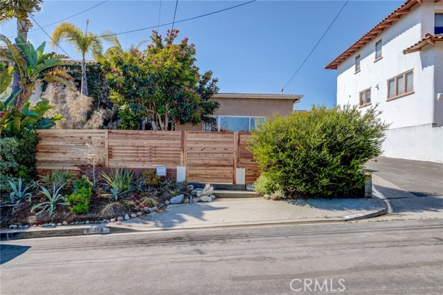 818 11th Street, Manhattan Beach, California 90266, 3 Bedrooms Bedrooms, ,2 BathroomsBathrooms,Residential,Sold,11th,SB20165873