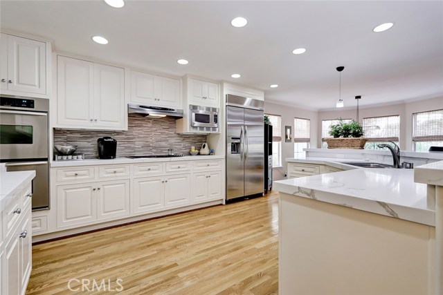 3400 Maple Avenue, Manhattan Beach, California 90266, 4 Bedrooms Bedrooms, ,3 BathroomsBathrooms,Residential,Sold,Maple,SB20185640