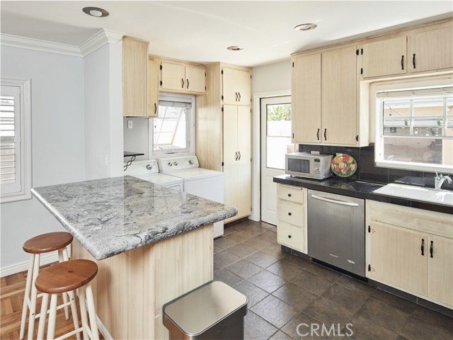2918 Gibson Place, Redondo Beach, California 90278, 3 Bedrooms Bedrooms, ,2 BathroomsBathrooms,Residential,Sold,Gibson,SB20112934