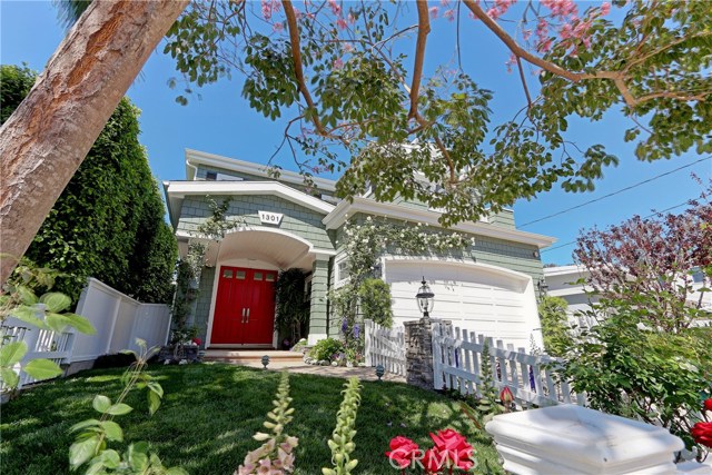 1301 Pine Avenue, Manhattan Beach, California 90266, 5 Bedrooms Bedrooms, ,4 BathroomsBathrooms,Residential,Sold,Pine,SB18040314