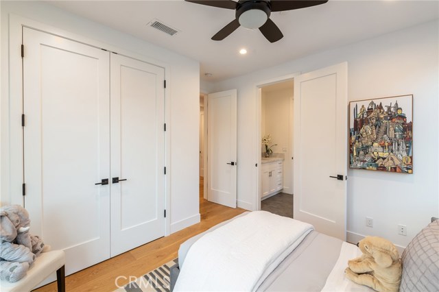 2400 John Street, Manhattan Beach, California 90266, 5 Bedrooms Bedrooms, ,2 BathroomsBathrooms,Residential,Sold,John,SB19208383