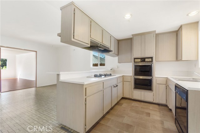 312 Avenue D, Redondo Beach, California 90277, 3 Bedrooms Bedrooms, ,2 BathroomsBathrooms,Residential,Sold,Avenue D,PW20179894