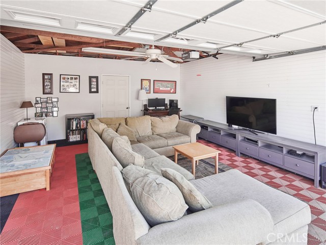 2918 Gibson Place, Redondo Beach, California 90278, 3 Bedrooms Bedrooms, ,2 BathroomsBathrooms,Residential,Sold,Gibson,SB20112934