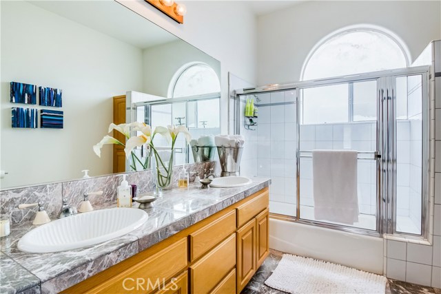 214 Avenue H, Redondo Beach, California 90277, 3 Bedrooms Bedrooms, ,2 BathroomsBathrooms,Residential,Sold,Avenue H,SB17200992