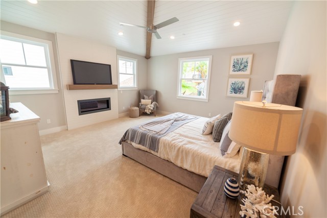 1108 Vincent Street, Redondo Beach, California 90277, 4 Bedrooms Bedrooms, ,3 BathroomsBathrooms,Residential,Sold,Vincent,SB18102479