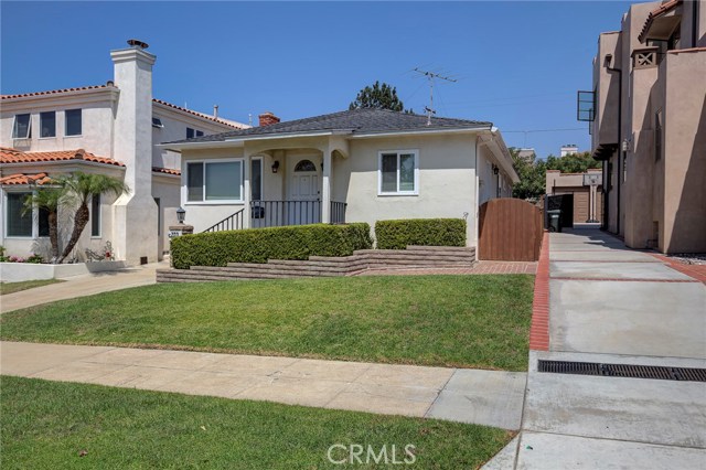 703 Avenue C, Redondo Beach, California 90277, 3 Bedrooms Bedrooms, ,1 BathroomBathrooms,Residential,Sold,Avenue C,SB18211261