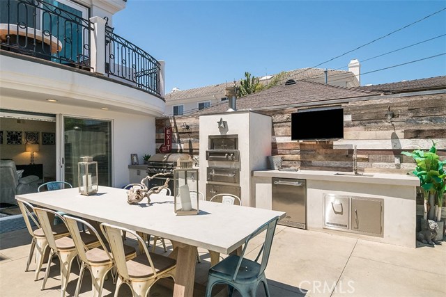 727 Avenue A, Redondo Beach, California 90277, 4 Bedrooms Bedrooms, ,3 BathroomsBathrooms,Residential,Sold,Avenue A,SB20144641