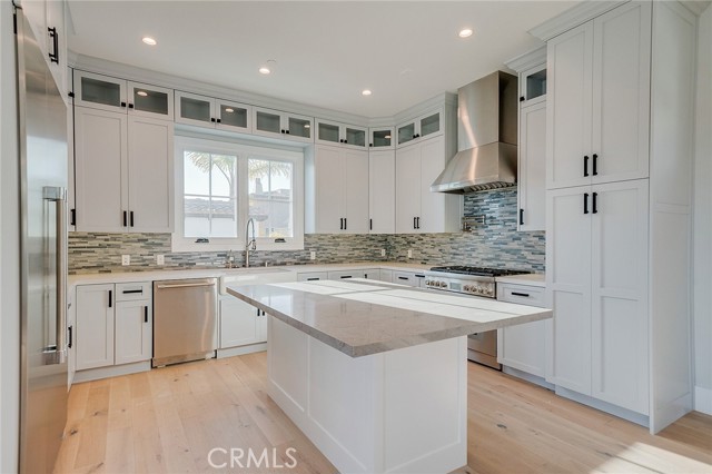 1920 Gates Ave, Redondo Beach, California 90278, 4 Bedrooms Bedrooms, ,4 BathroomsBathrooms,Residential,Sold,Gates Ave,SB21054568