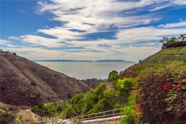 20 Santa Barbara Drive, Rancho Palos Verdes, California 90275, 4 Bedrooms Bedrooms, ,3 BathroomsBathrooms,Residential,Sold,Santa Barbara,SB18029605