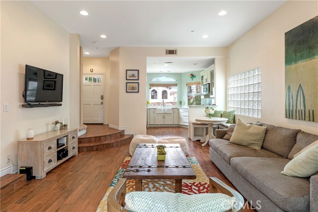 1516 Ford Avenue, Redondo Beach, California 90278, 3 Bedrooms Bedrooms, ,2 BathroomsBathrooms,Residential,Sold,Ford,SB20183084