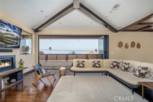 310 Hollowell Avenue, Hermosa Beach, California 90254, 4 Bedrooms Bedrooms, ,4 BathroomsBathrooms,Residential,Sold,Hollowell,SB20035338