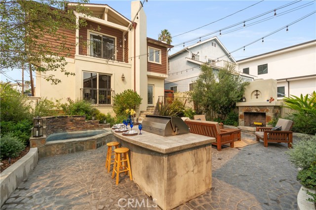 618 Avenue C, Redondo Beach, California 90277, 3 Bedrooms Bedrooms, ,2 BathroomsBathrooms,Residential,Sold,Avenue C,SB20188515