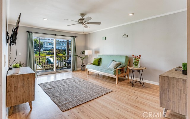 1707 Pacific Coast Hwy, Hermosa Beach, California 90254, 1 Bedroom Bedrooms, ,1 BathroomBathrooms,Residential,Sold,Pacific Coast Hwy,SB20033015