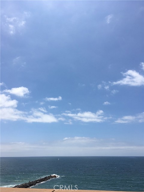 615 Esplanade, Redondo Beach, California 90277, 1 Bedroom Bedrooms, ,1 BathroomBathrooms,Residential,Sold,Esplanade,PV17119057