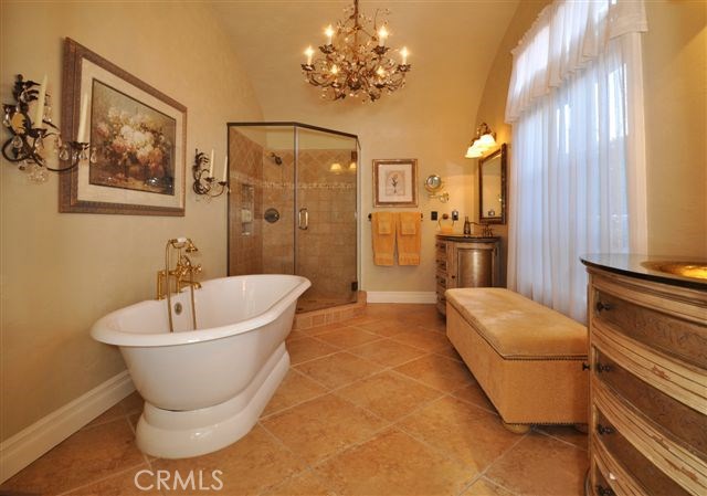 640 Via Del Monte, Palos Verdes Estates, California 90274, 3 Bedrooms Bedrooms, ,2 BathroomsBathrooms,Residential,Sold,Via Del Monte,PV17143780