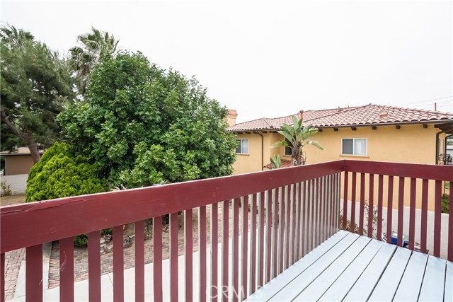 2004 Nelson Avenue, Redondo Beach, California 90278, 4 Bedrooms Bedrooms, ,3 BathroomsBathrooms,Residential,Sold,Nelson,SB17138213