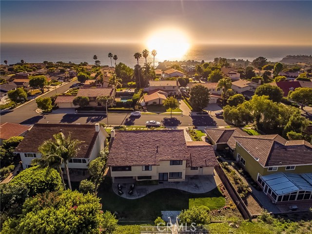 30032 Via Rivera, Rancho Palos Verdes, California 90275, 5 Bedrooms Bedrooms, ,2 BathroomsBathrooms,Residential,Sold,Via Rivera,PV20157784